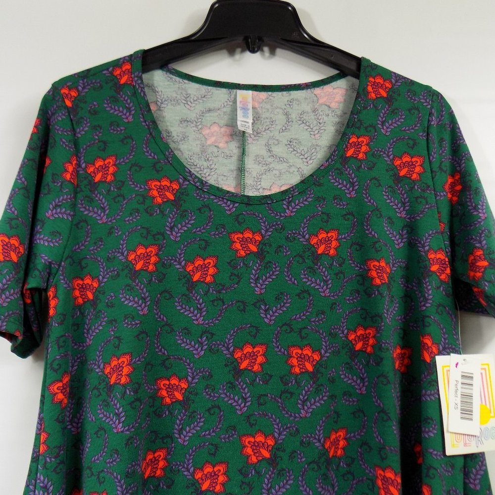LulaRoe Perfect T Shirt Flowered Design Sz XS NWT - Picture 3 of 10